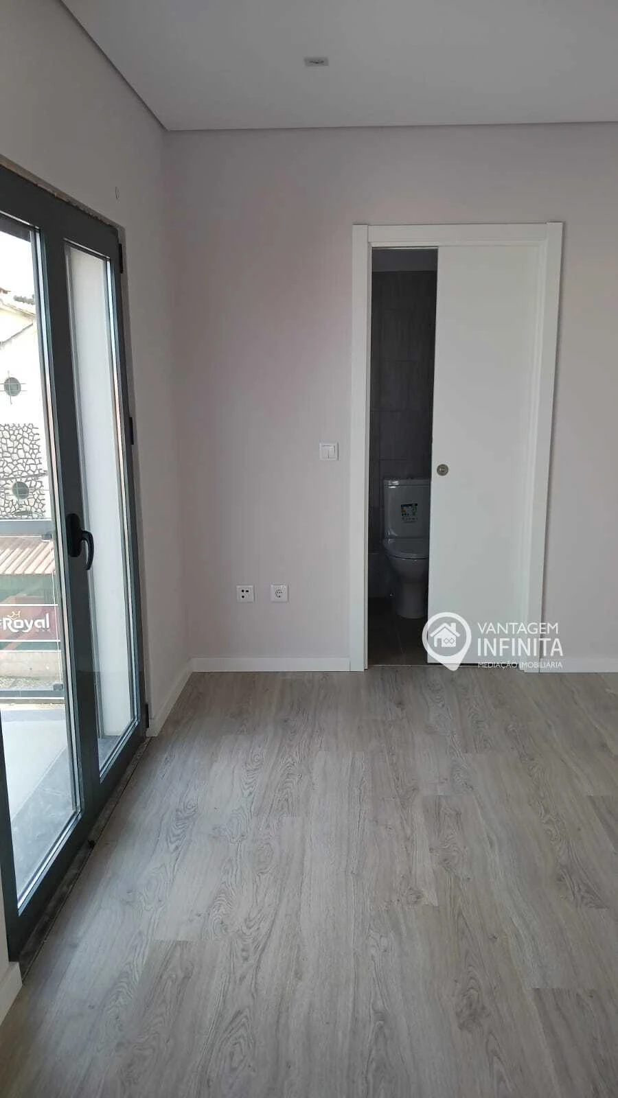 Moradia T3 para Venda em Quinta do Conde Foto 11
