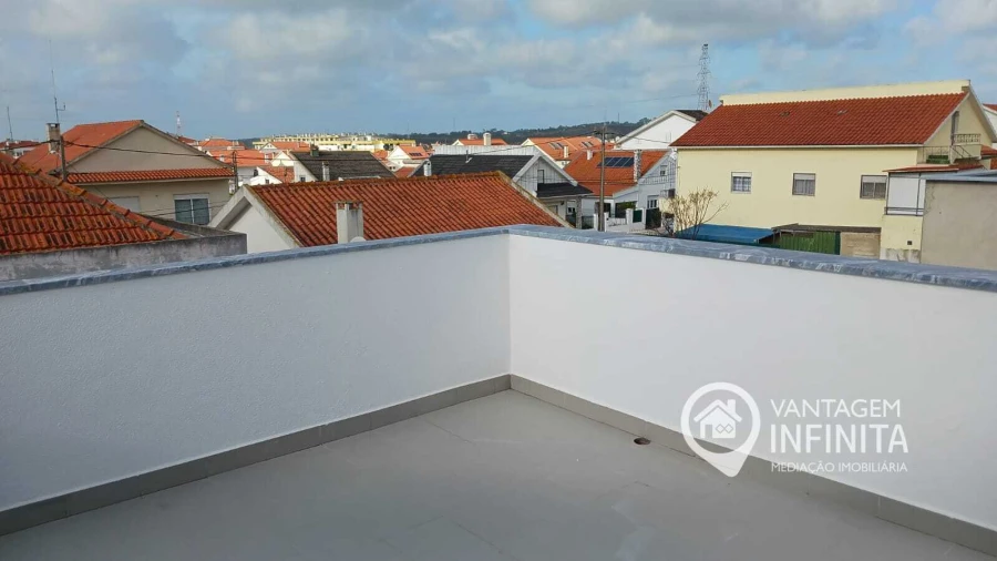 Moradia T3 para Venda em Quinta do Conde Foto 14