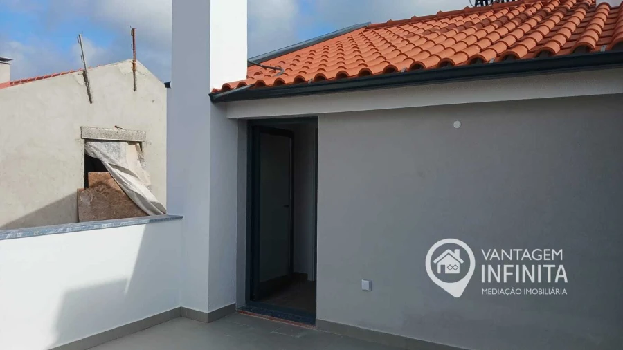 Moradia T3 para Venda em Quinta do Conde Foto 16
