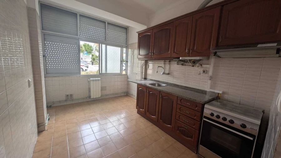 Apartamento T2 para Venda em Barreiro e Lavradio Foto 2