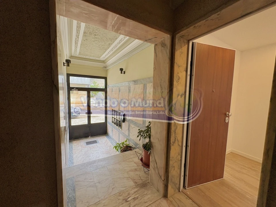 Apartamento T2 para Venda em Póvoa de Santa Iria e Forte da Casa Foto 17