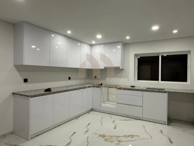 Apartamento T2 para Venda em Idães Foto 2