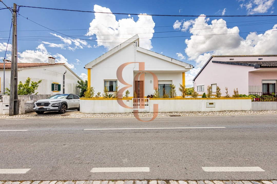 Moradia T3 para Venda em Moçarria Foto 16