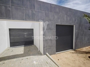 Moradia T3 para Venda em Charneca de Caparica e Sobreda