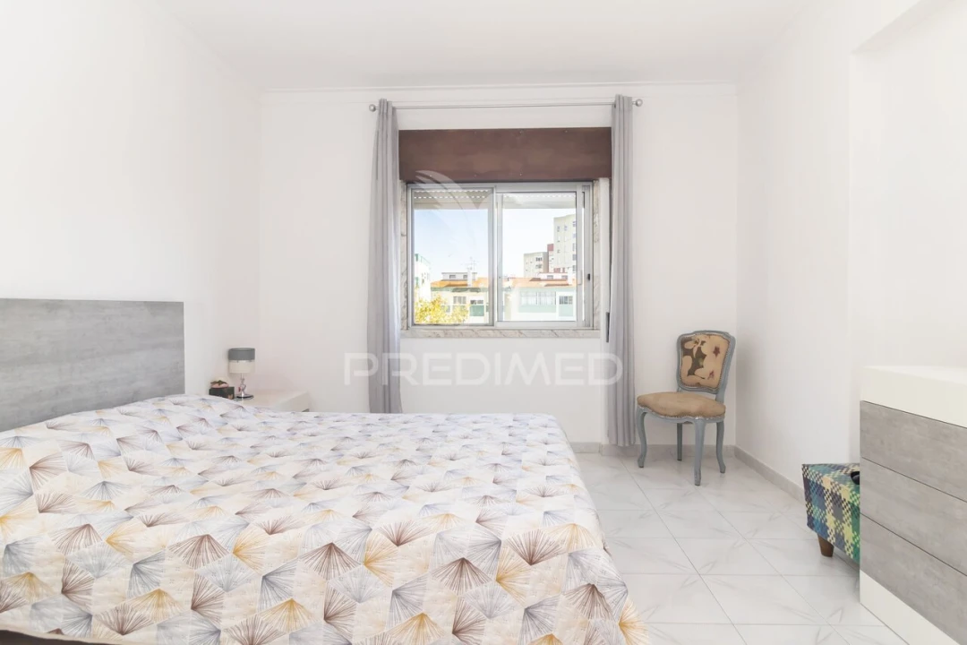Apartamento T3 para Venda em Corroios Foto 5