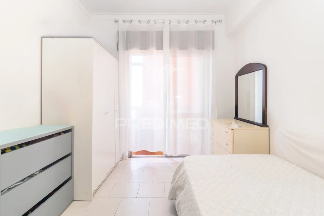 Apartamento T3 para Venda em Corroios Foto 28