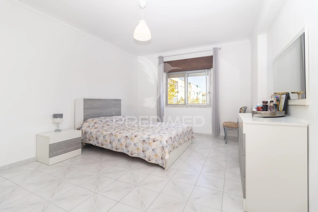 Apartamento T3 para Venda em Corroios Foto 4