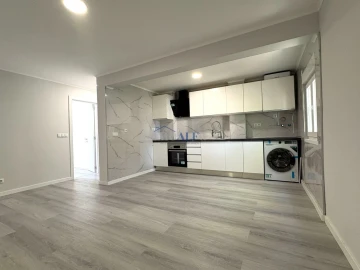 Apartamento T3 para Venda em Laranjeiro e Feijó