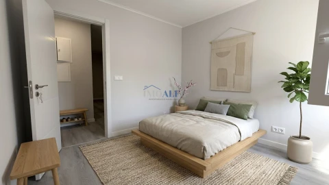 Apartamento T3 para Venda em Laranjeiro e Feijó