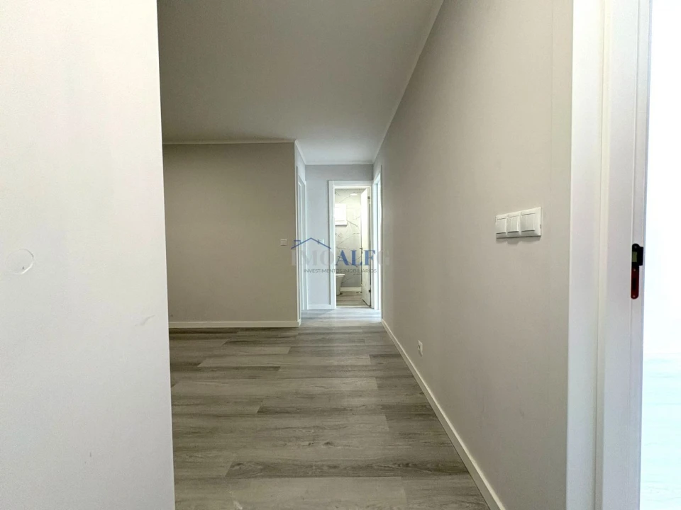 Apartamento T3 para Venda em Laranjeiro e Feijó Foto 8