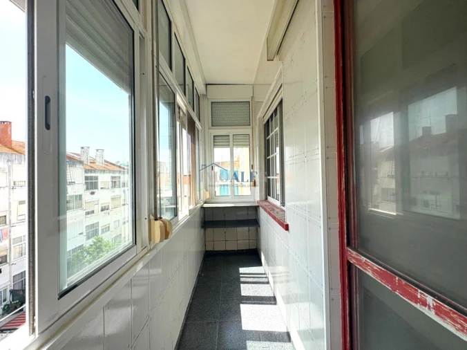 Apartamento T3 para Venda em Seixal, Arrentela e Aldeia de Paio Pires Foto 6