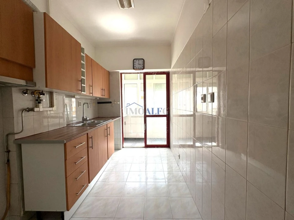 Apartamento T3 para Venda em Seixal, Arrentela e Aldeia de Paio Pires Foto 5