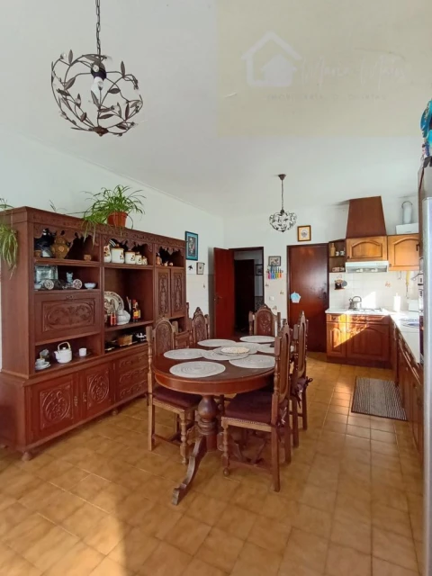 Moradia T4 para Venda em Marvila, Ribeira Santarém, São Salvador, São Nicolau