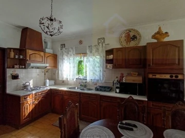Moradia T4 para Venda em Marvila, Ribeira Santarém, São Salvador, São Nicolau