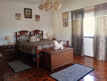 Moradia T4 para Venda em Marvila, Ribeira Santarém, São Salvador, São Nicolau