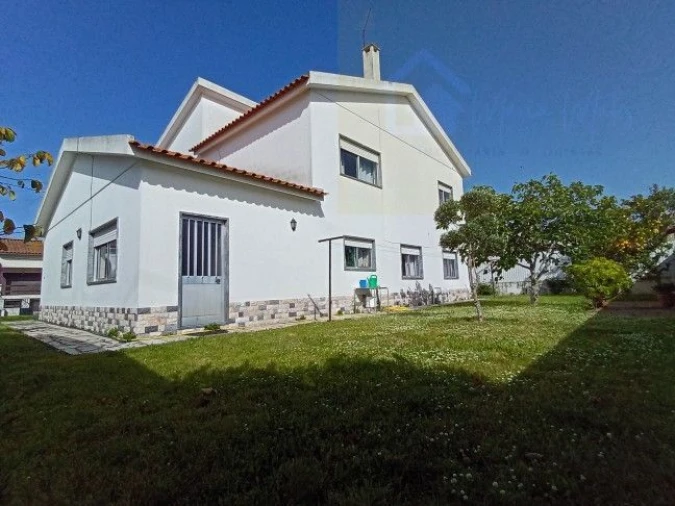 Moradia T4 para Venda em Marvila, Ribeira Santarém, São Salvador, São Nicolau Foto 7