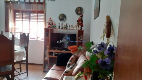 Apartamento T1 para Venda em Valongo