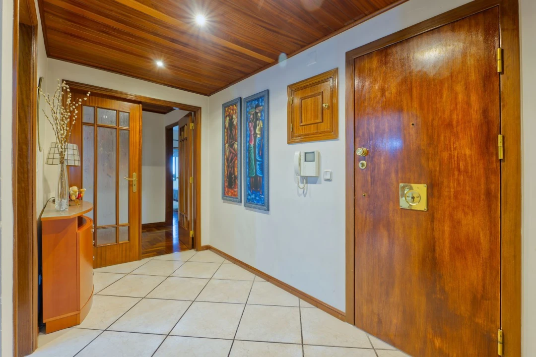 Apartamento T3 para Venda em Póvoa de Santa Iria e Forte da Casa Foto 2