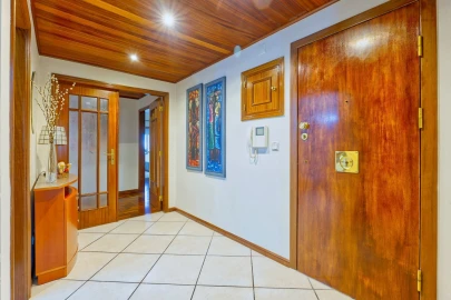 Apartamento T3 para Venda em Póvoa de Santa Iria e Forte da Casa