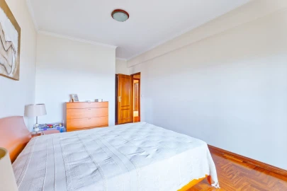 Apartamento T3 para Venda em Póvoa de Santa Iria e Forte da Casa