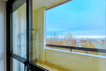 Apartamento T3 para Venda em Póvoa de Santa Iria e Forte da Casa