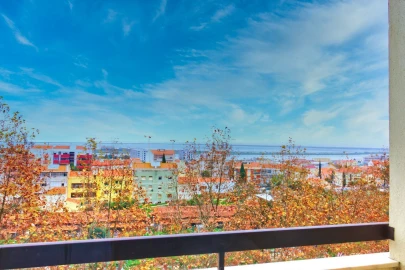 Apartamento T3 para Venda em Póvoa de Santa Iria e Forte da Casa