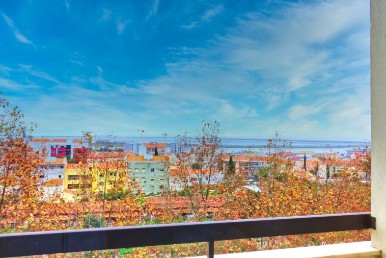 Apartamento T3 para Venda em Póvoa de Santa Iria e Forte da Casa Foto 24