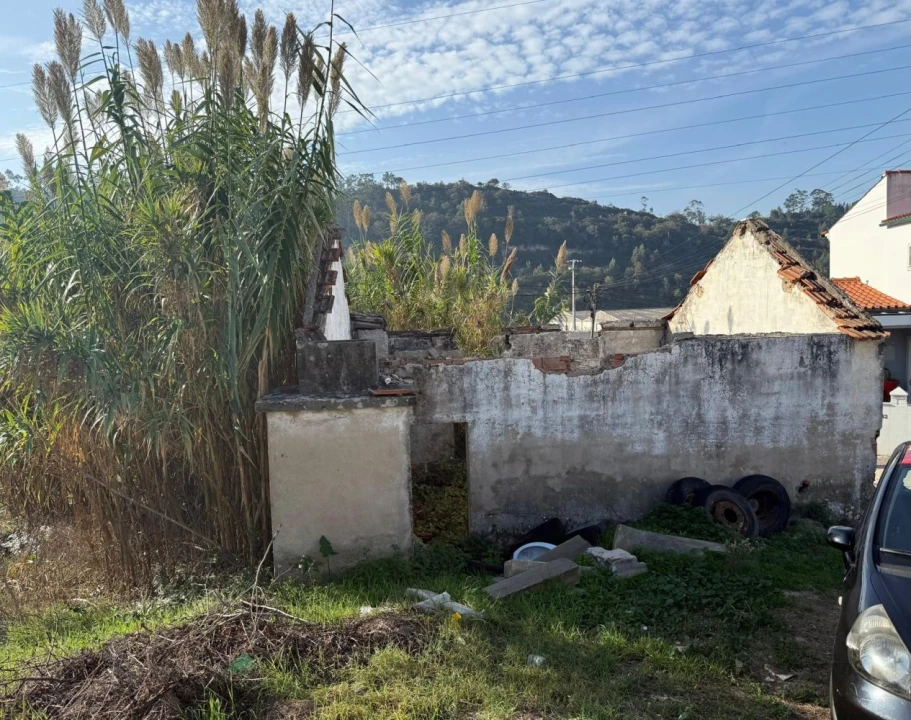 Moradia T1 para Venda em Tavarede Foto 5