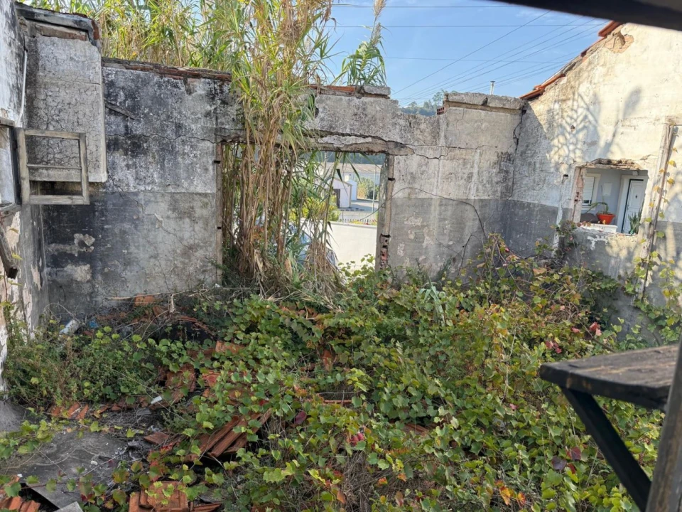 Moradia T1 para Venda em Tavarede Foto 6