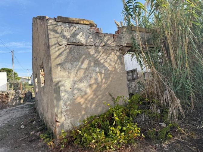 Moradia T1 para Venda em Tavarede Foto 3