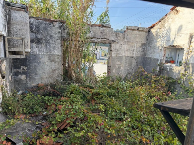 Moradia T1 para Venda em Tavarede Foto 6