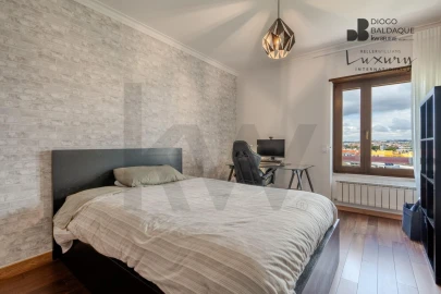 Apartamento T4 para Venda em Oeiras e São Julião da Barra, Paço de Arcos e Caxias