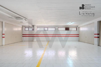 Apartamento T4 para Venda em Oeiras e São Julião da Barra, Paço de Arcos e Caxias