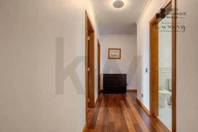 Apartamento T4 para Venda em Oeiras e São Julião da Barra, Paço de Arcos e Caxias