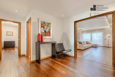 Apartamento T4 para Venda em Oeiras e São Julião da Barra, Paço de Arcos e Caxias