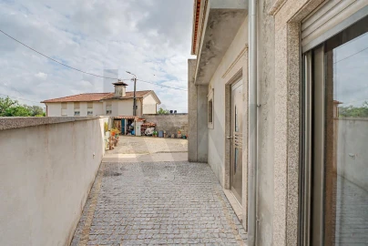 Moradia T3 para Venda em Galegos (Santa Maria)