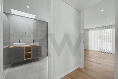Moradia T3 para Venda em Arrifana
