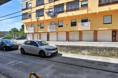 Apartamento T2 para Venda em Baixa da Banheira e Vale da Amoreira