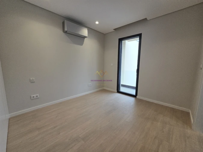 Moradia T4 para Venda em Alcabideche Foto 44