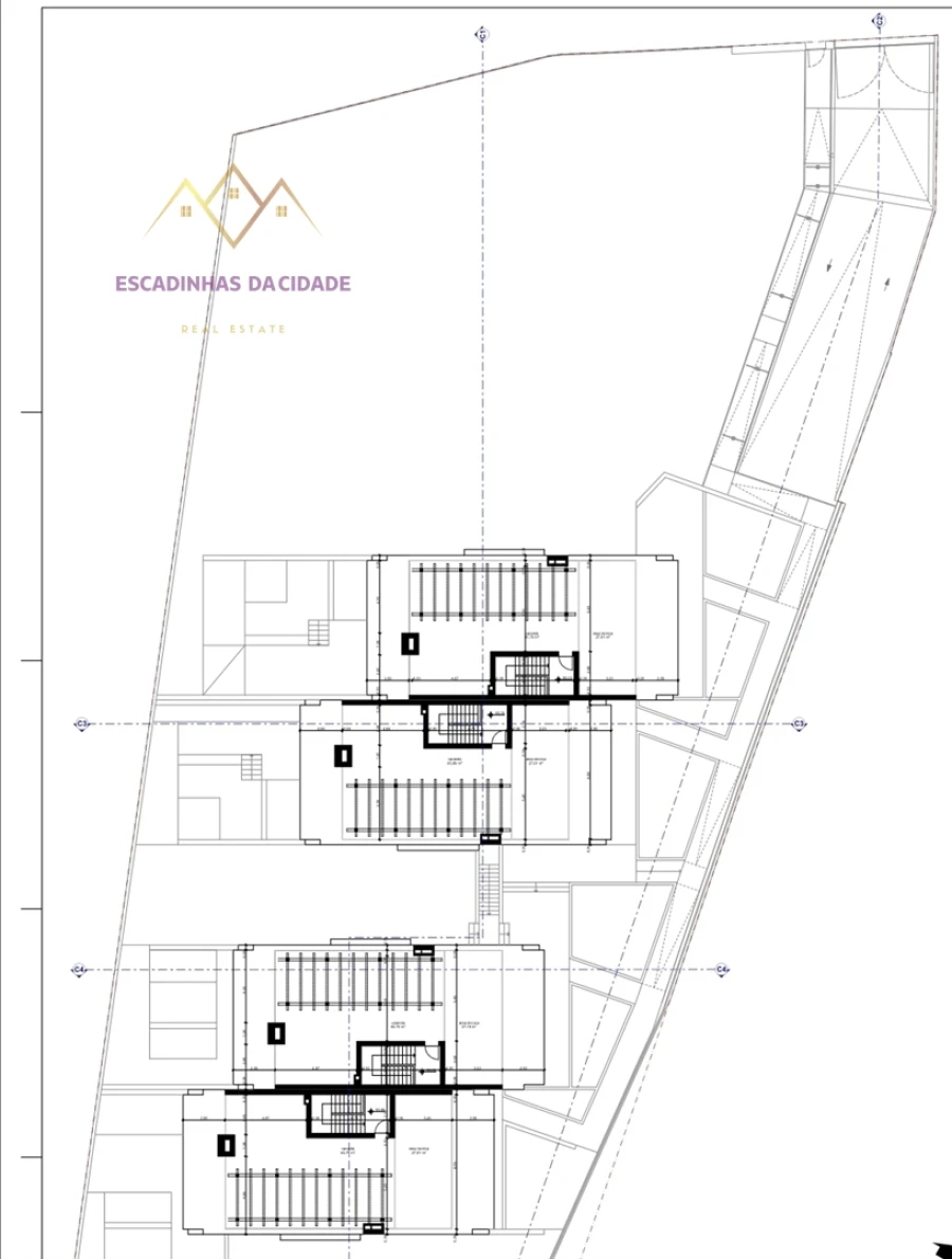 Moradia T4 para Venda em Alcabideche Planta 3