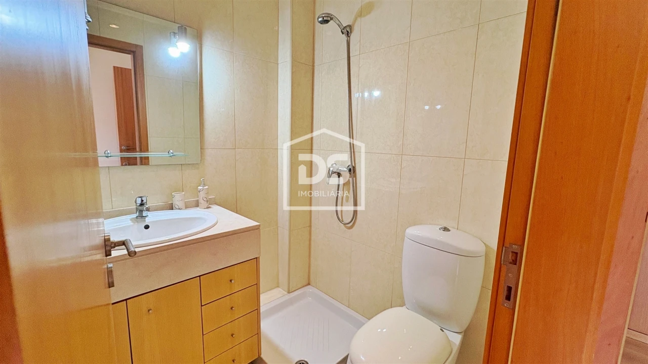Apartamento T2 para Venda em São Mamede de Infesta e Senhora da Hora Foto 11