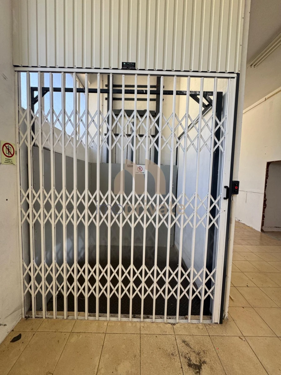 Armazém para Venda em Raimonda Foto 18