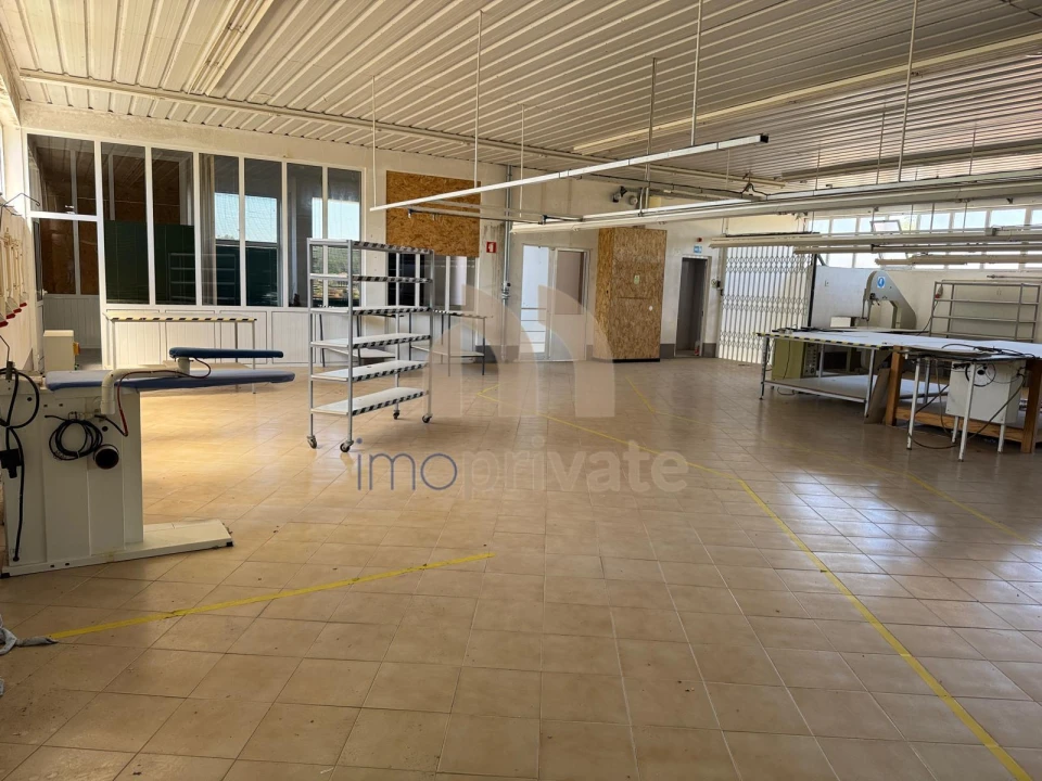 Armazém para Venda em Raimonda Foto 5