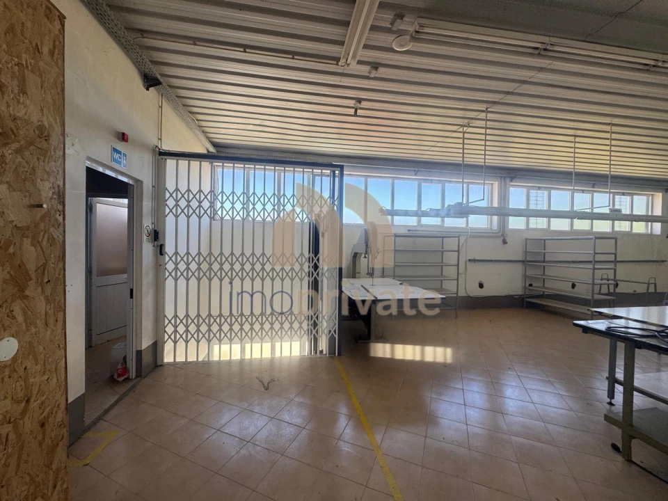 Armazém para Venda em Raimonda Foto 10