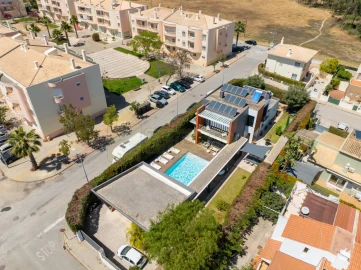 Moradia T4 para Venda em Montenegro
