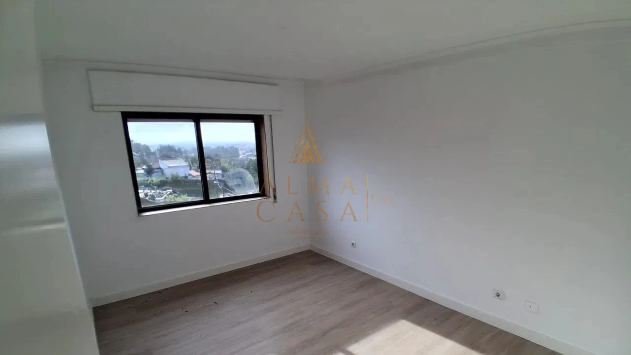 Apartamento T2 para Venda em Rio Tinto Foto 4