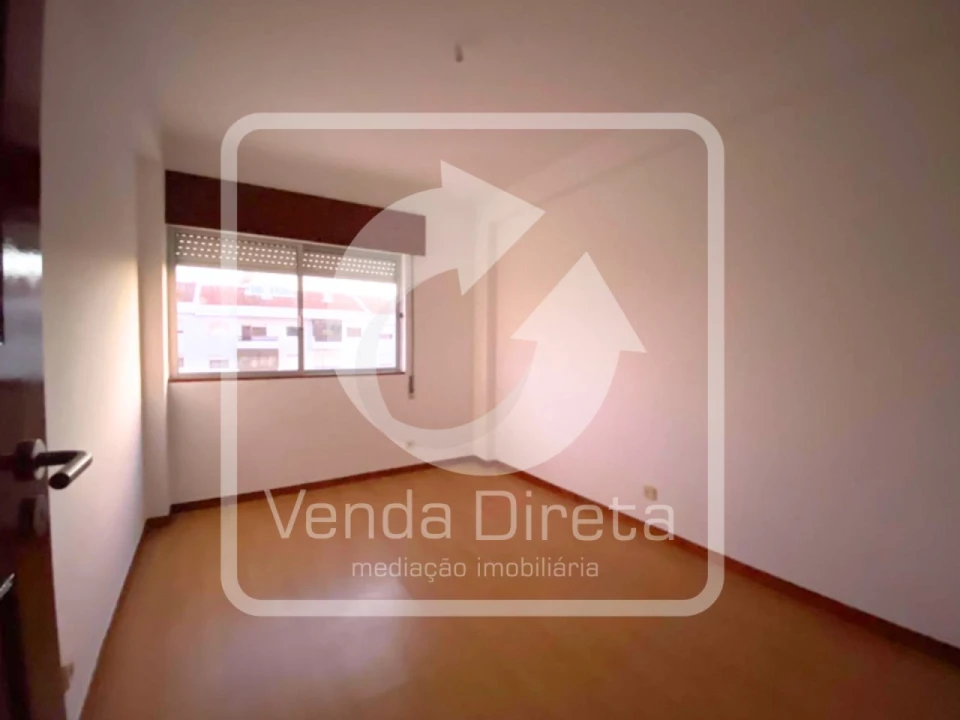 Apartamento T4 para Venda em Pinhal Novo Foto 8
