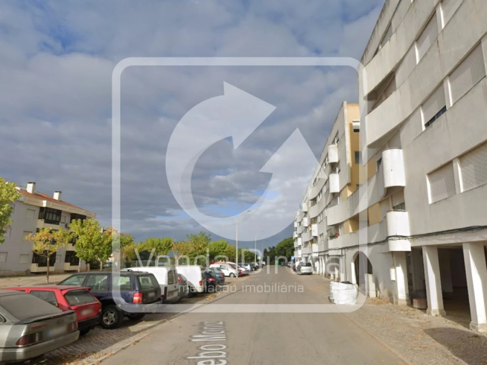 Apartamento T4 para Venda em Pinhal Novo Foto 18