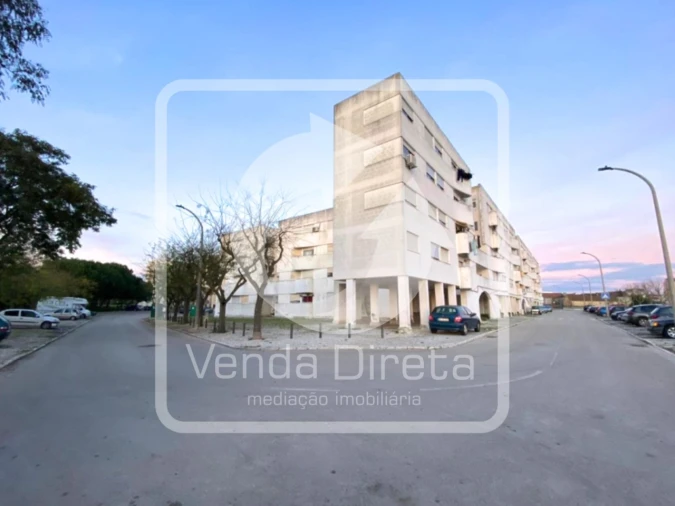 Apartamento T4 para Venda em Pinhal Novo Foto 16