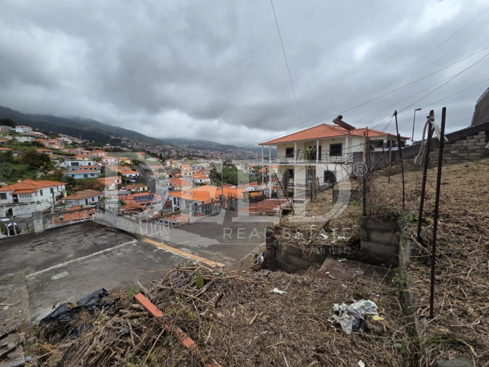 Moradia T3 para Venda em Santo Antonio Foto 16